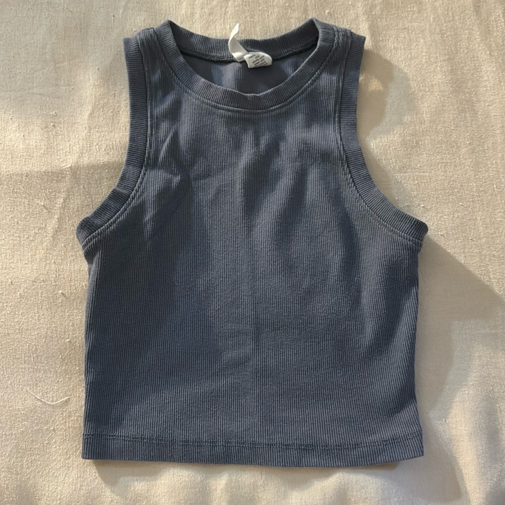 Tilly’s crop high neck tank